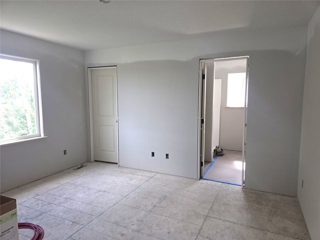 1901 Holly Meadow Avenue SW, Cedar Rapids, IA 52404