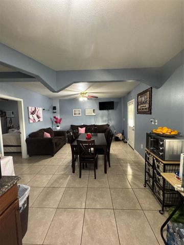 2310 Hopkins Road, Beasley, TX 77417