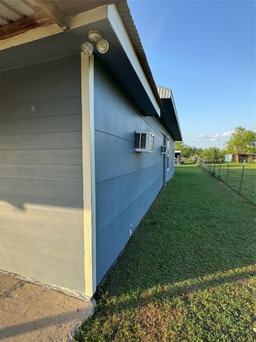 2310 Hopkins Road, Beasley, TX 77417