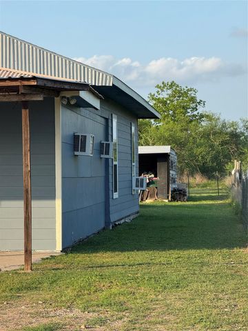 2310 Hopkins Road, Beasley, TX 77417