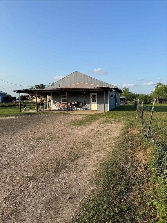 2310 Hopkins Road, Beasley, TX 77417