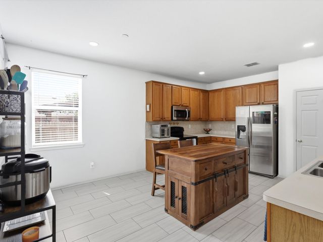 4505 Heron Pond Lane, Denton, TX 76208