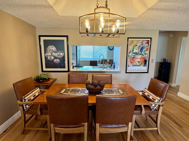 6698 10th Avenue N 401, Greenacres, FL 33467