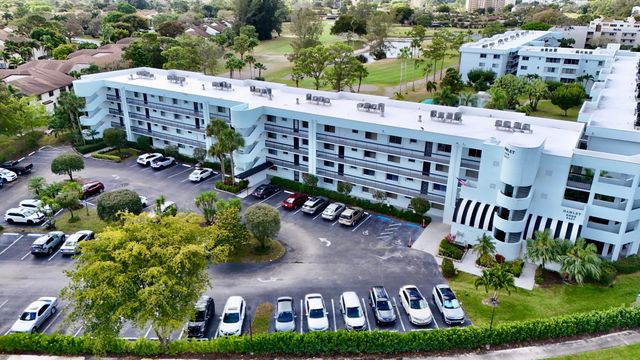 6698 10th Avenue N 401, Greenacres, FL 33467