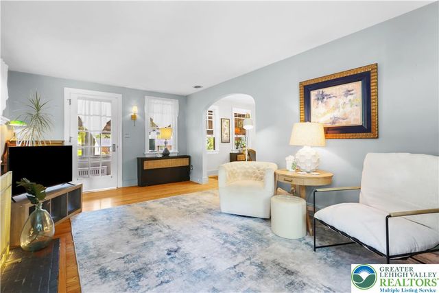 2223 Hackett Avenue, Easton, PA 18045