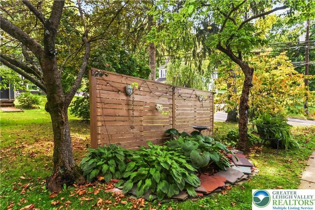 2223 Hackett Avenue, Easton, PA 18045