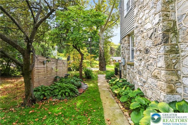 2223 Hackett Avenue, Easton, PA 18045