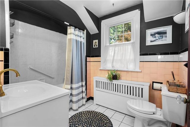 2223 Hackett Avenue, Easton, PA 18045