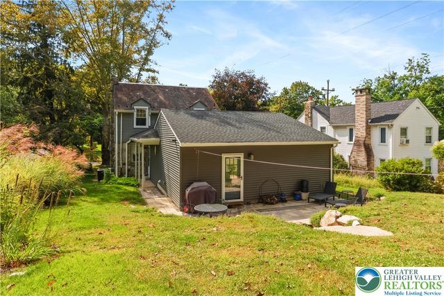 2223 Hackett Avenue, Easton, PA 18045