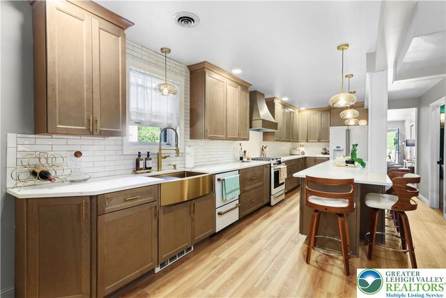2223 Hackett Avenue, Easton, PA 18045