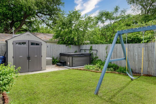 1215 Coleman Street, Mckinney, TX 75069