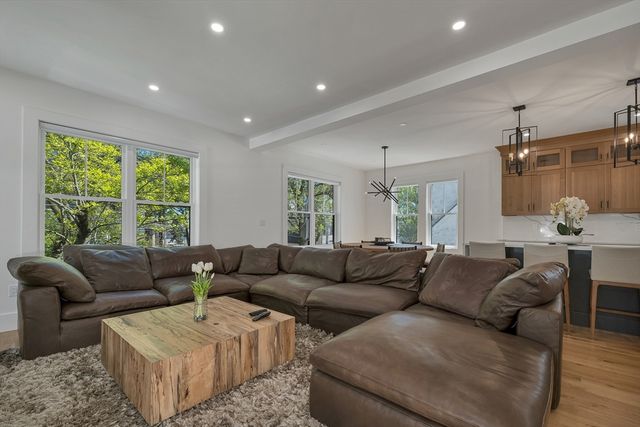 22 Harvard St, Somerville, MA 02143