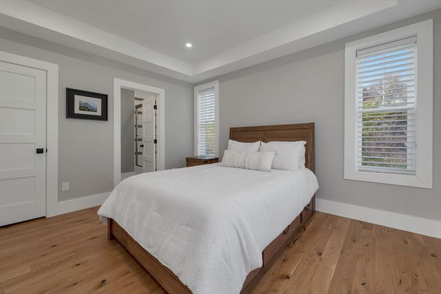 22 Harvard St, Somerville, MA 02143