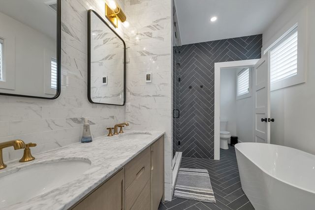 22 Harvard St, Somerville, MA 02143