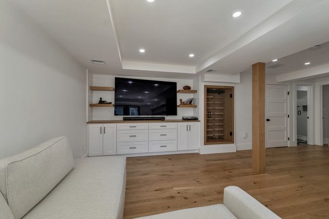 22 Harvard St, Somerville, MA 02143