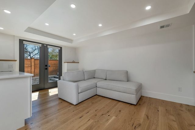 22 Harvard St, Somerville, MA 02143