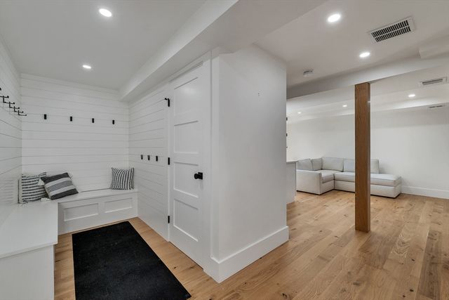22 Harvard St, Somerville, MA 02143