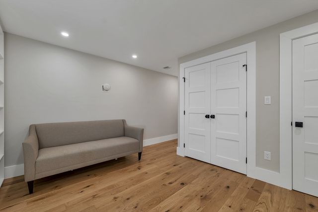 22 Harvard St, Somerville, MA 02143