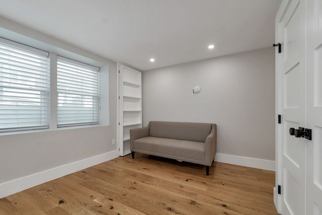 22 Harvard St, Somerville, MA 02143