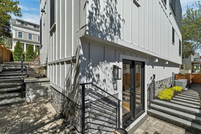 22 Harvard St, Somerville, MA 02143