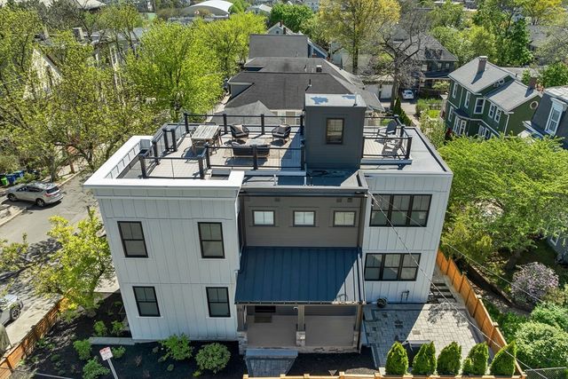 22 Harvard St, Somerville, MA 02143