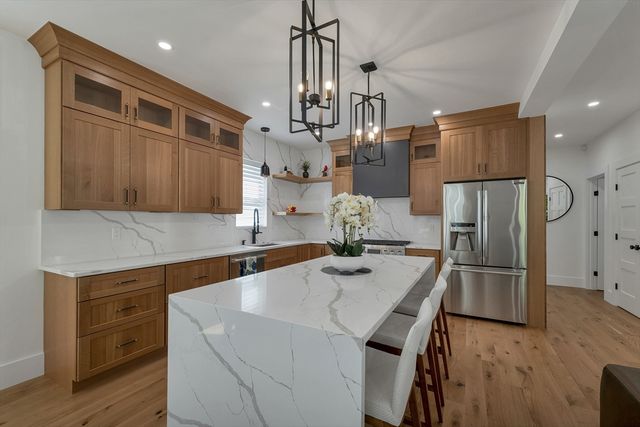 22 Harvard St, Somerville, MA 02143