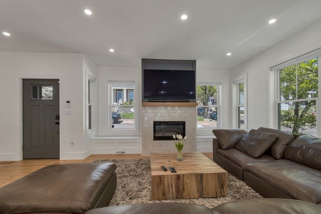 22 Harvard St, Somerville, MA 02143