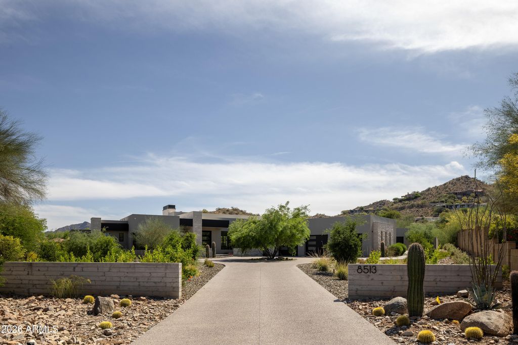 8513 N 48TH Place, Paradise Valley, AZ 85253 — photo 2