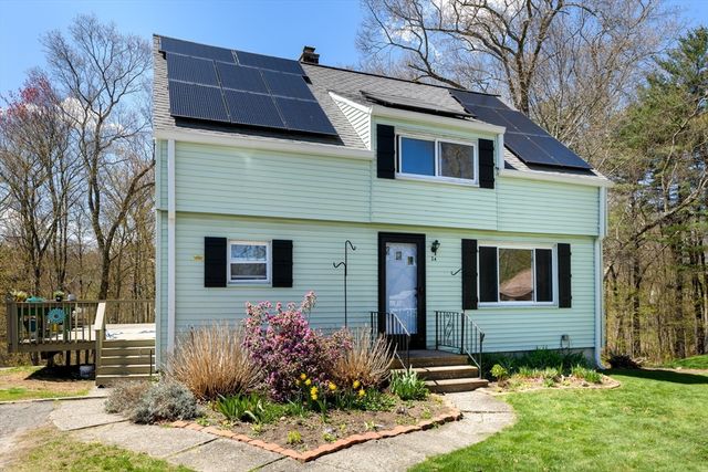 24 Chestnut Hill Rd, Oxford, MA 01537