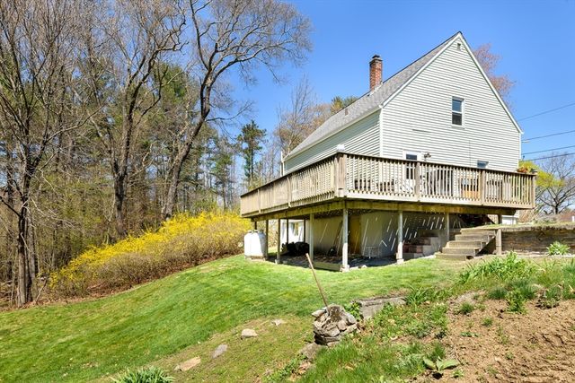 24 Chestnut Hill Rd, Oxford, MA 01537
