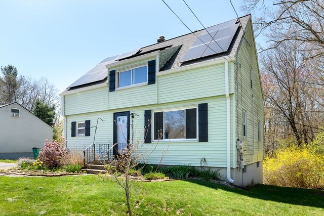 24 Chestnut Hill Rd, Oxford, MA 01537