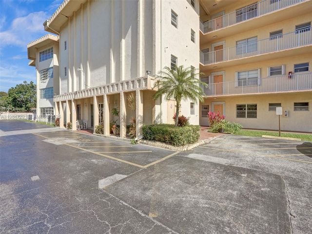 3940 NW 42nd Avenue 320, Lauderdale Lakes, FL 33319