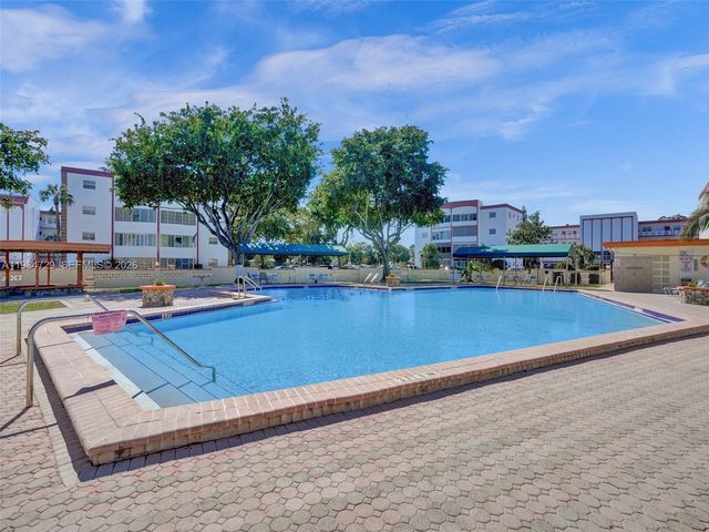 3940 NW 42nd Avenue 320, Lauderdale Lakes, FL 33319