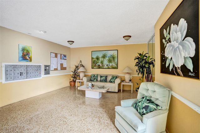 3940 NW 42nd Avenue 320, Lauderdale Lakes, FL 33319