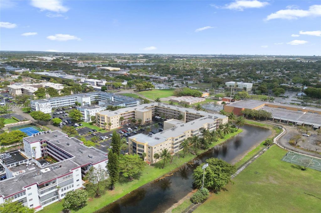3940 NW 42nd Avenue 320, Lauderdale Lakes, FL 33319