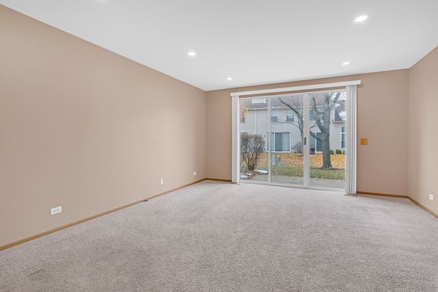 368 Glen Byrn Court, Schaumburg, IL 60194