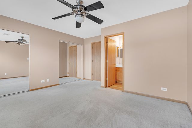 368 Glen Byrn Court, Schaumburg, IL 60194