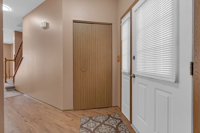 368 Glen Byrn Court, Schaumburg, IL 60194