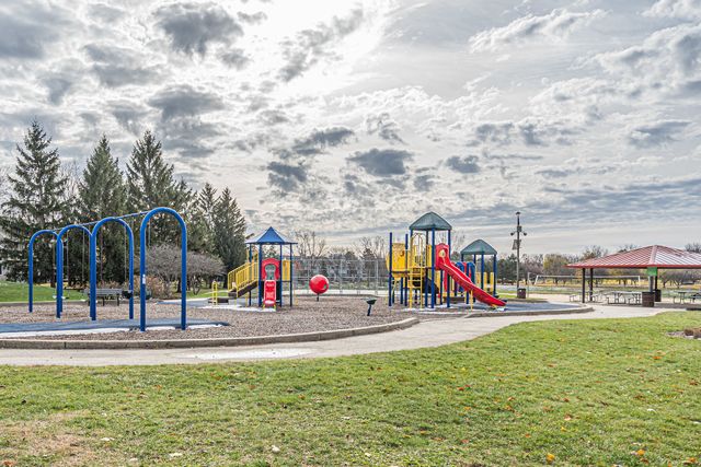 368 Glen Byrn Court, Schaumburg, IL 60194