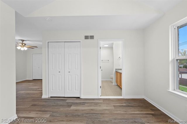 4253 Polk Street, Dearborn Heights, MI 48125