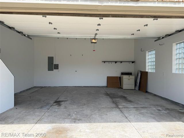 4253 Polk Street, Dearborn Heights, MI 48125