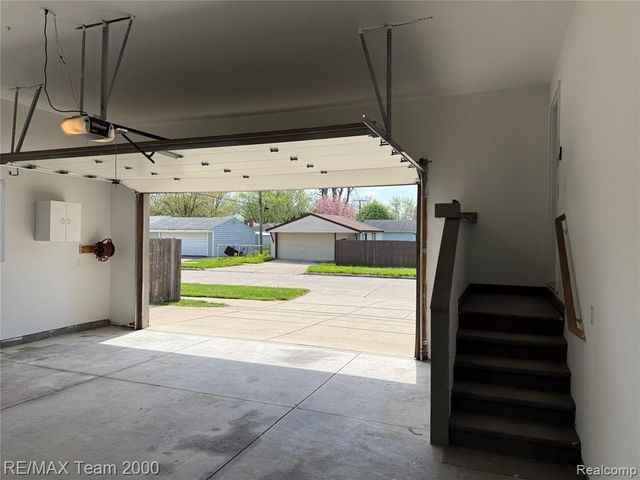 4253 Polk Street, Dearborn Heights, MI 48125