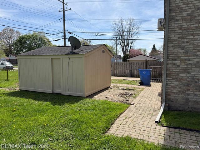 4253 Polk Street, Dearborn Heights, MI 48125