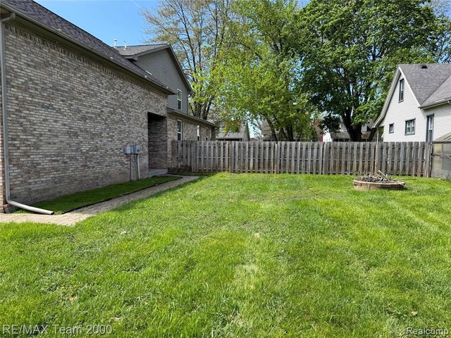 4253 Polk Street, Dearborn Heights, MI 48125
