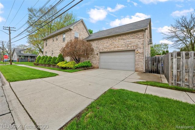4253 Polk Street, Dearborn Heights, MI 48125