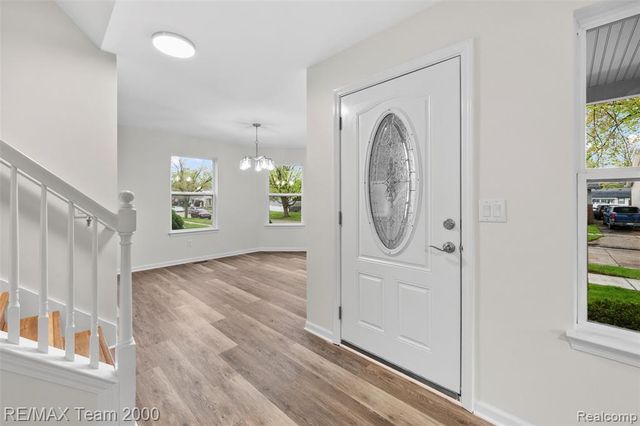 4253 Polk Street, Dearborn Heights, MI 48125