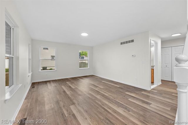 4253 Polk Street, Dearborn Heights, MI 48125