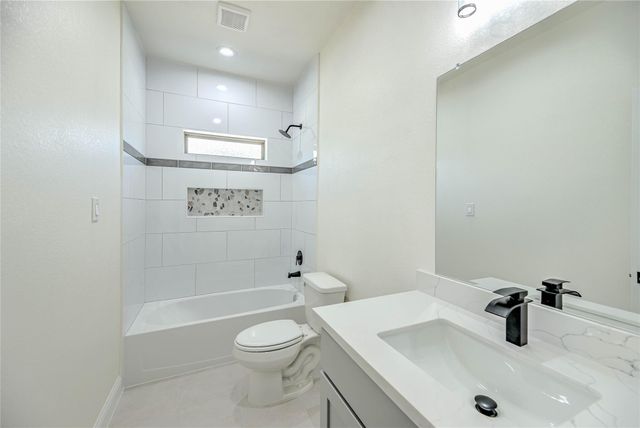 270 Legend Lane, Livingston, TX 77351