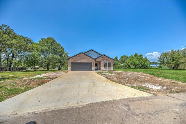 270 Legend Lane, Livingston, TX 77351