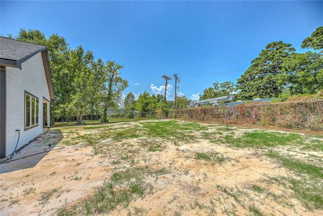 270 Legend Lane, Livingston, TX 77351
